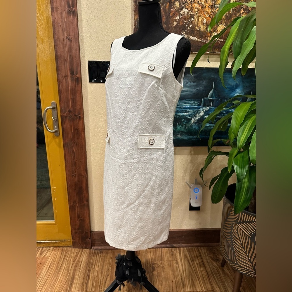 VTG Liz Claiborne White Textured Piqué Sheath Dress – Nautical Button Detail - Picture 4 of 11